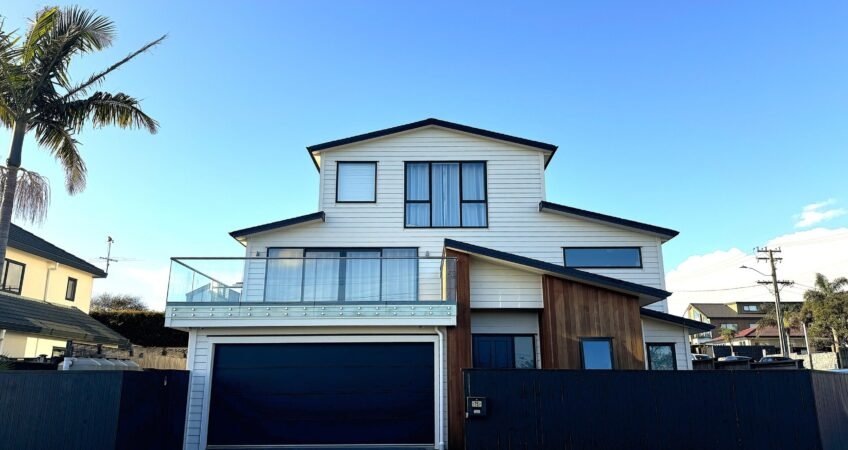 75 Jutland Street<br>Hauraki <div class='project_description_small_text'>$750k build<br>320㎡<br>1 single dwelling<br>Main Contractor</div>  